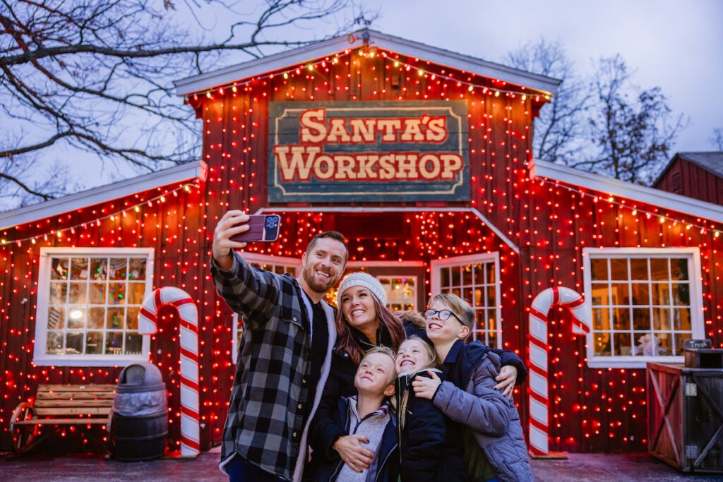 santasworkshop family